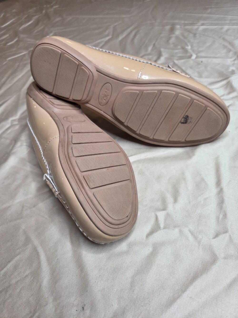 Women's Coach Odette Patent Leather Loafer Tan US 8.5 - Picture 9 of 14